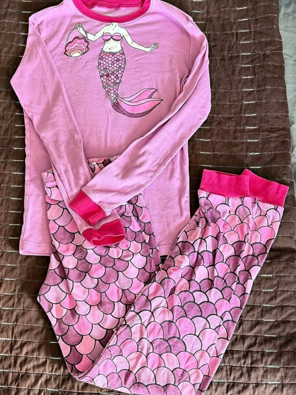 Kids Mermaid Pajama Set in Pink Like New